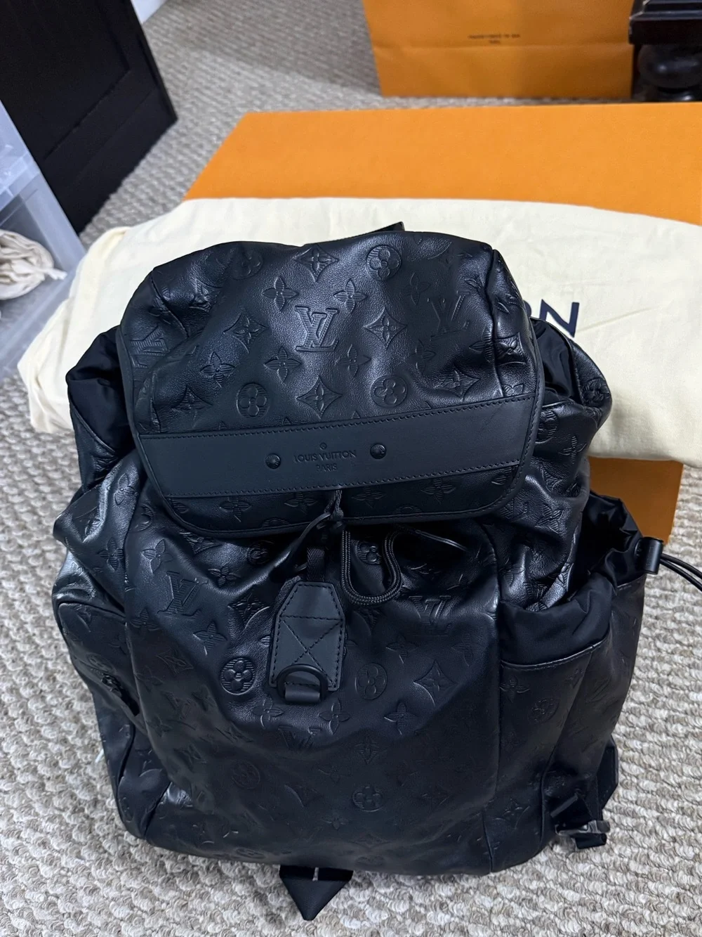 New Louis Vuitton Calfskin Monogramw Shadow Discovery Backpack in Black